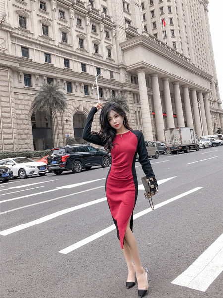 Rochie de damă moale, cu fante și mâneci lungi