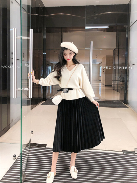 Set de pulover, fusta si curea dama in doua culori