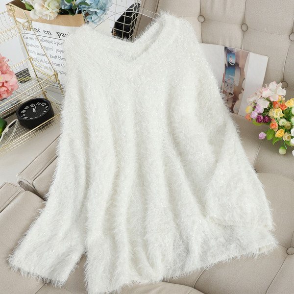 Pulover de damă din puf cu decolteu în V în mai multe culori