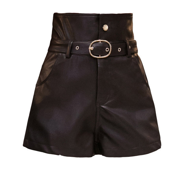 Pantaloni scurți moderni de dama din piele ecologica - talie inalta in negru