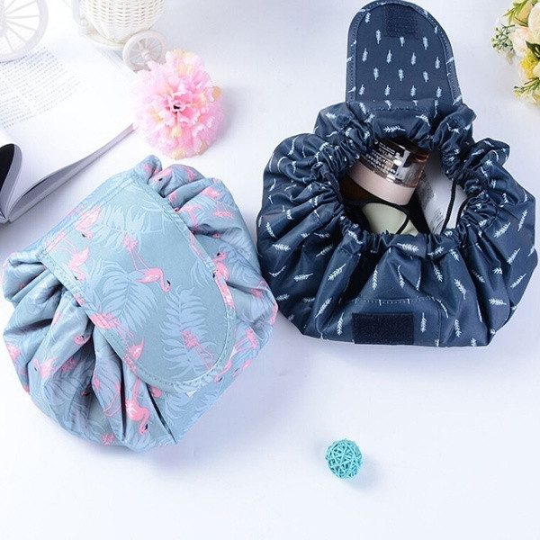 Φορητή θήκη μακιγιάζ και προϊόντα περιποίησης - τρία μοντέλα