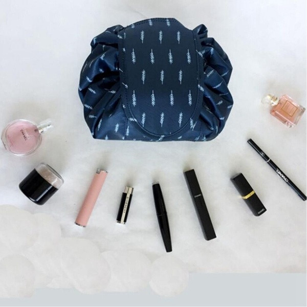 Φορητή θήκη μακιγιάζ και προϊόντα περιποίησης - τρία μοντέλα