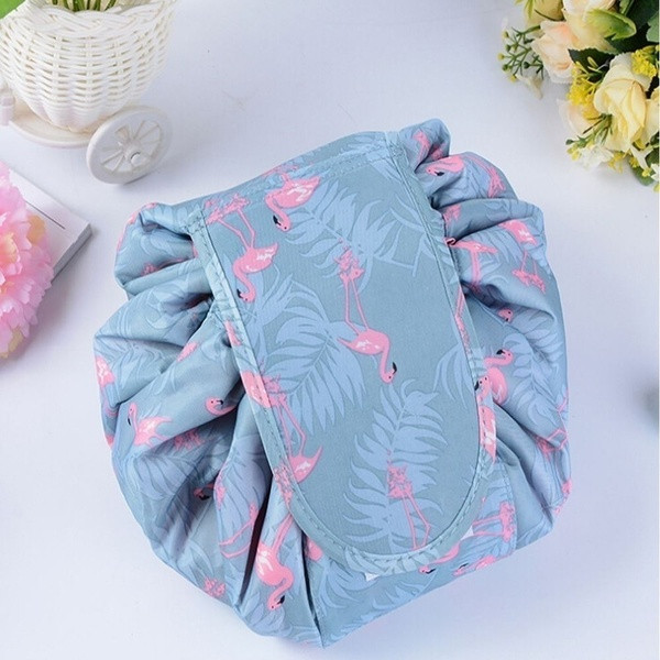 Φορητή θήκη μακιγιάζ και προϊόντα περιποίησης - τρία μοντέλα