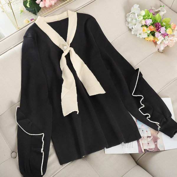 Γυναικείο πουλόβερ με λαιμόκοψη σε διάφορα χρώματα