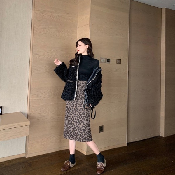 Μακρύ γυναικεία φούστα κλασικό μοντέλο