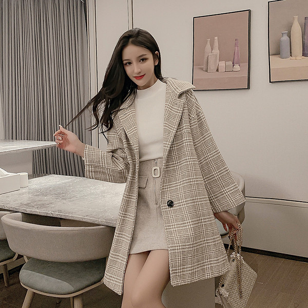 Palton dama in carouri model nou cu nasturi si maneci largi