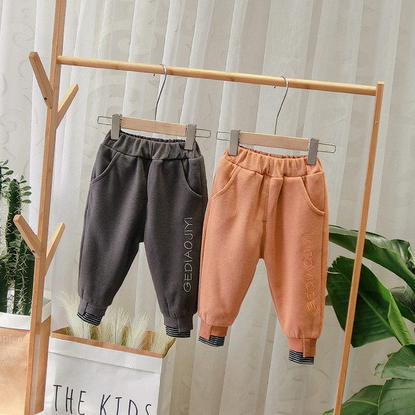 Model nou de lenjerie sport pentru copii pentru baieti in portocaliu si gri