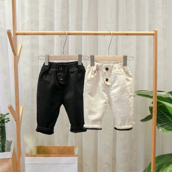 Pantaloni moderni pentru copii cu nasturi pentru baieti in negru si bej