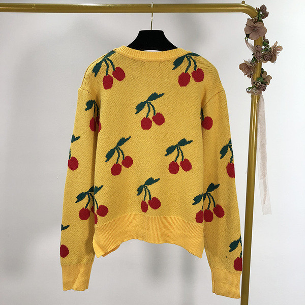 Pulover casual de dama cu decolteu oval de culoare galbena