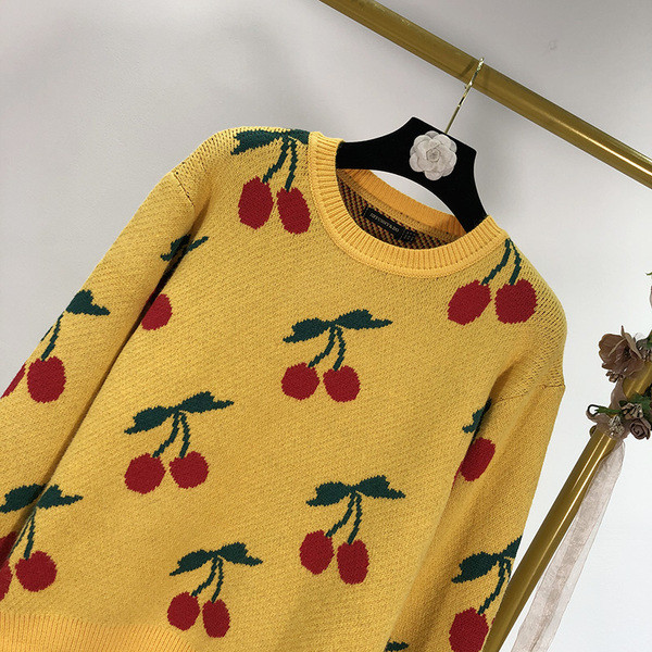 Pulover casual de dama cu decolteu oval de culoare galbena