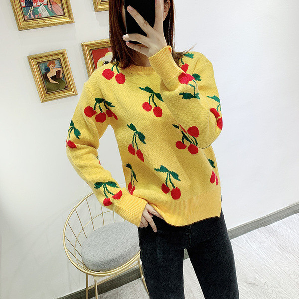 Pulover casual de dama cu decolteu oval de culoare galbena