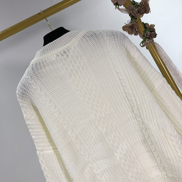 Pulover modern cu decolteu oval și franjuri în alb