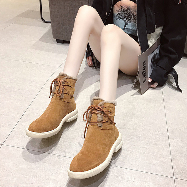 Ghete de damă moderne cu șireturi și căptușeală moale în maro și negru