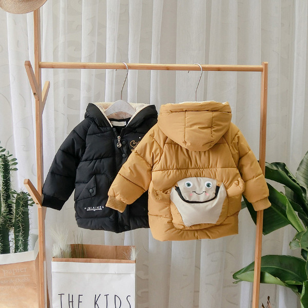 Geaca de iarna pentru copii moderna pentru baieti cu gluga in negru si galben