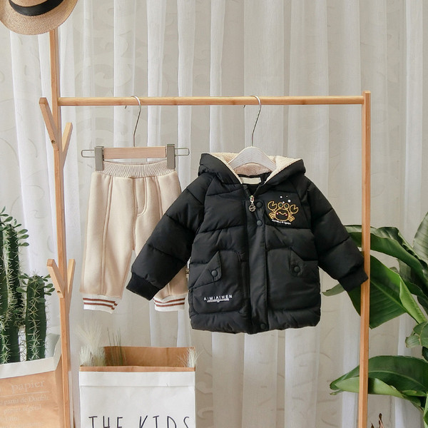 Geaca de iarna pentru copii moderna pentru baieti cu gluga in negru si galben