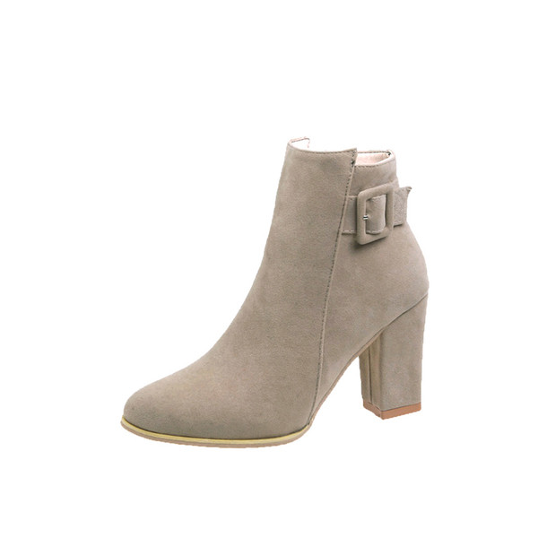 Cizme de dama elegante cu toc gros si fermoar in bej si negru