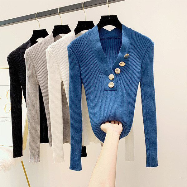 Pulover de dama cu decolteu spitz si nasturi in mai multe culori