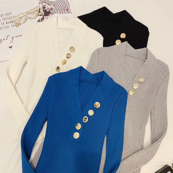 Pulover de dama cu decolteu spitz si nasturi in mai multe culori