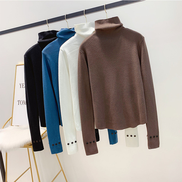 Pulover casual dama cu guler inalt si nasturi pe maneca