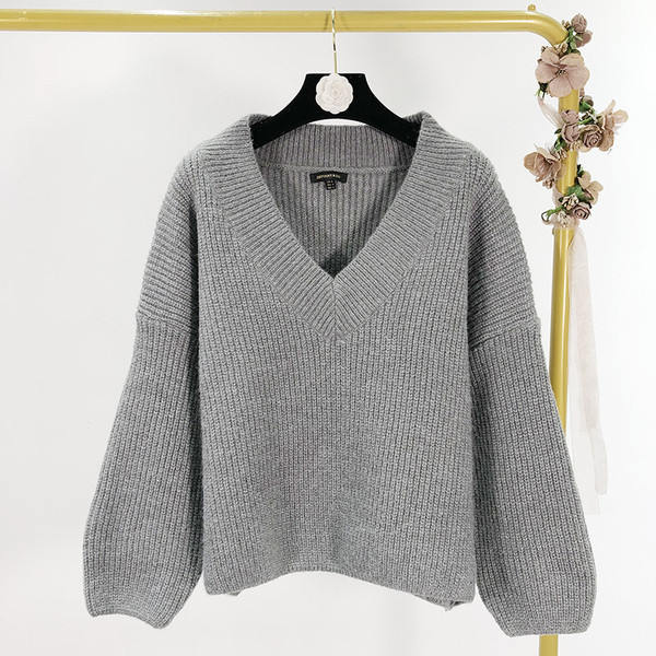 Pulover gros de damă, gri, cu mâneci lungi și decolteu spitz