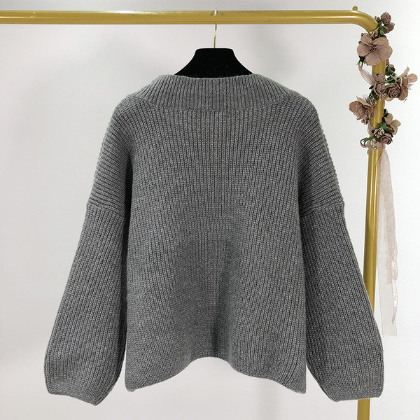 Pulover gros de damă, gri, cu mâneci lungi și decolteu spitz