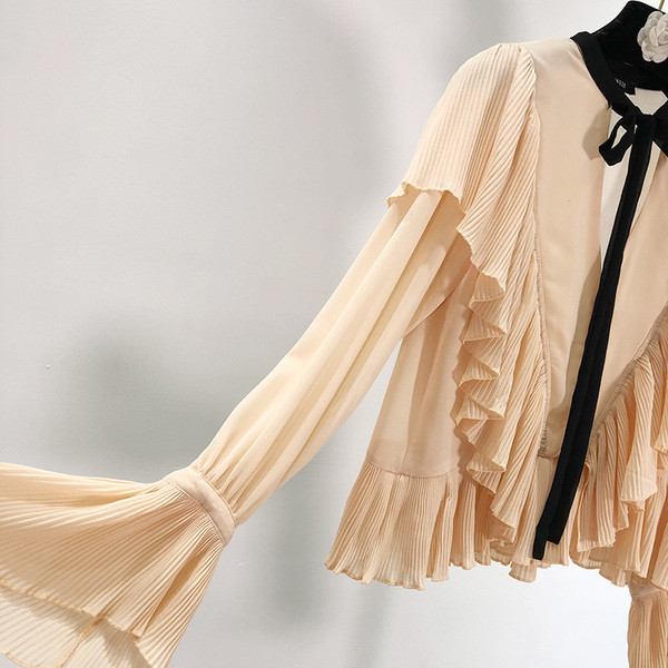 Bluză de damă modernă cu decolteu spitz cu panglică și bucle