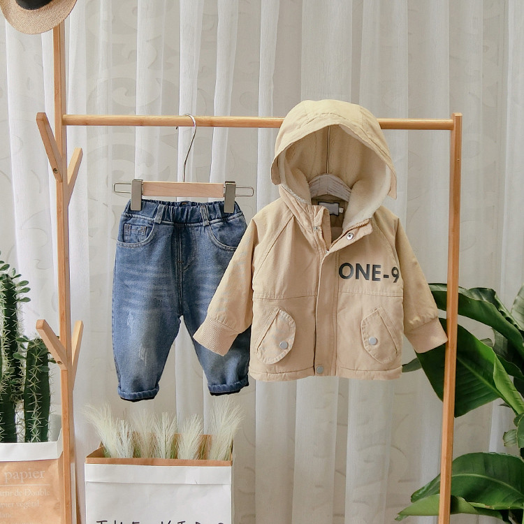 Geaca moderna pentru baieti pentru copii cu fusta moale si gluga in galben si bej