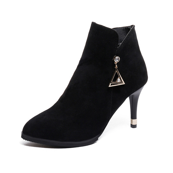 Ghete de dama moderne din piele intoarsa cu toc subtire in negru si bej