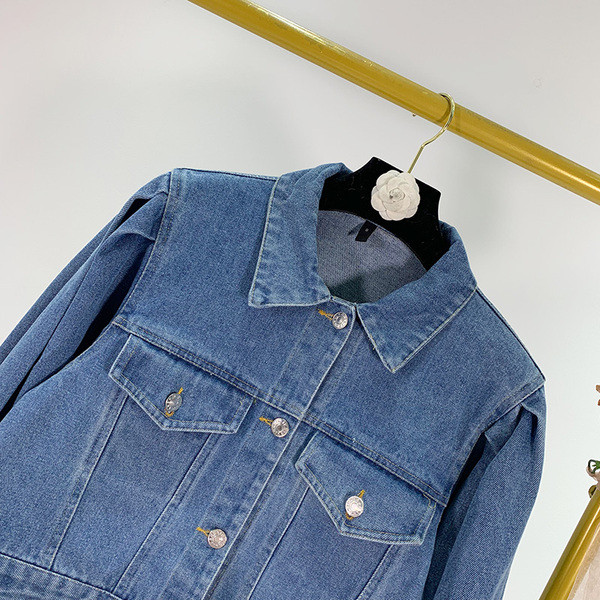 Geaca scurta din denim model clasic