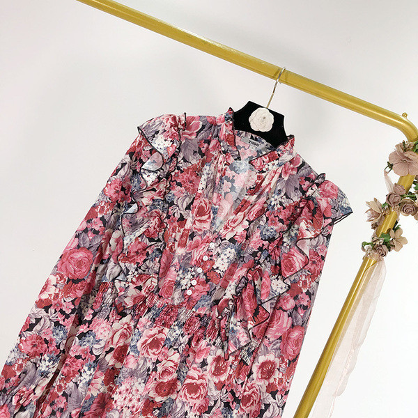 Rochie de croi lung cu bucle si model floral