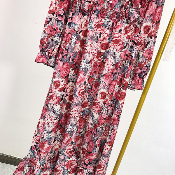 Rochie de croi lung cu bucle si model floral