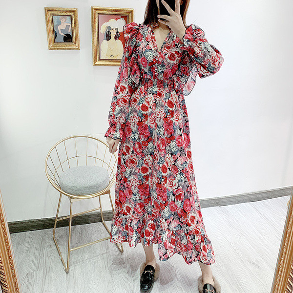 Rochie de croi lung cu bucle si model floral