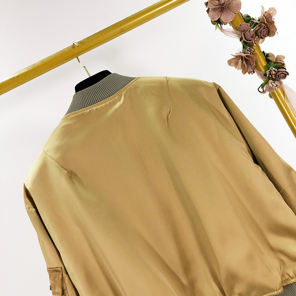 Geaca scurta de dama primavara-toamna de culoare maro cu fermoare