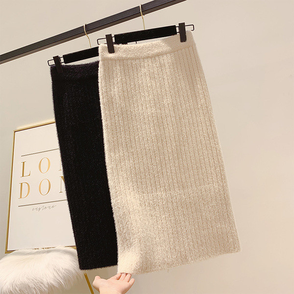 Fusta de iarna de dama cu talie inalta si crapatura in negru si bej