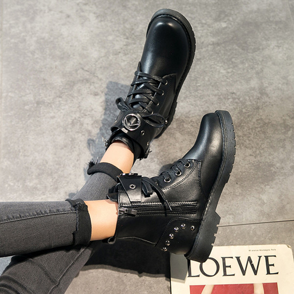 Cizme de dama din piele cu elemente metalice de culoare neagra