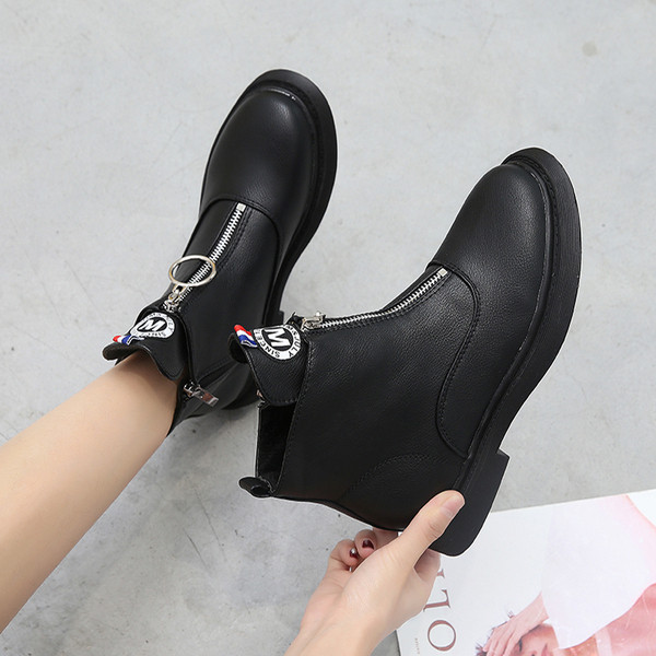 Cizme de dama din piele cu talpa plate in roz, negru si alb