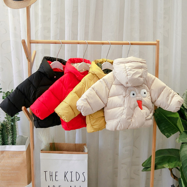 Geaca de iarna pentru baieti pentru copii cu gluga si nasturi in bej, galben, rosu si negru