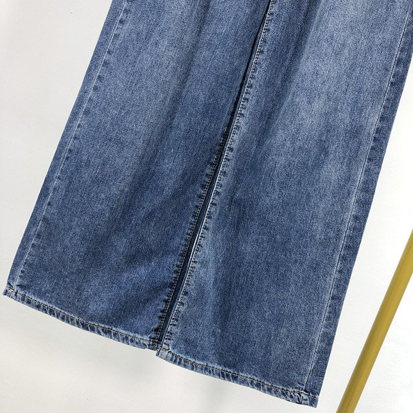 Blugi cu talie inalta de culoare albastru - model larg