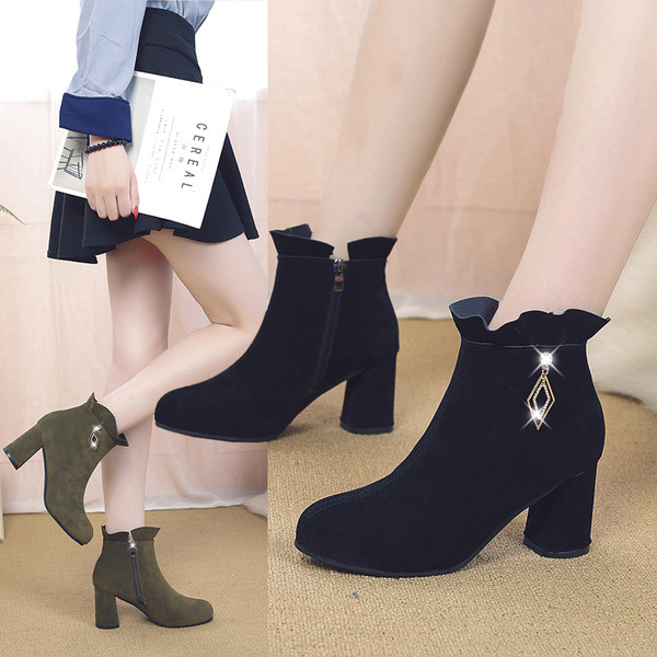 Cizme de dama elegante cu fermoar si element metalic in negru si verde