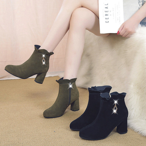 Cizme de dama elegante cu fermoar si element metalic in negru si verde