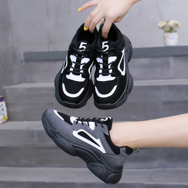 Cizme casual de dama cu sireturi si talpa groasa in gri si negru