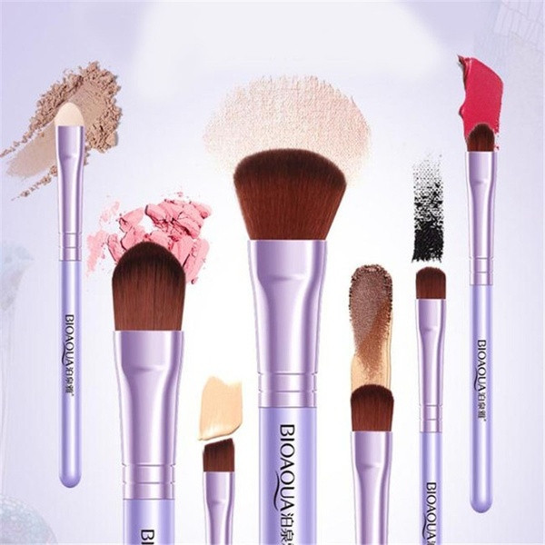 Rózsaszín és lila fémdobozban 7 db sminkecset készlet