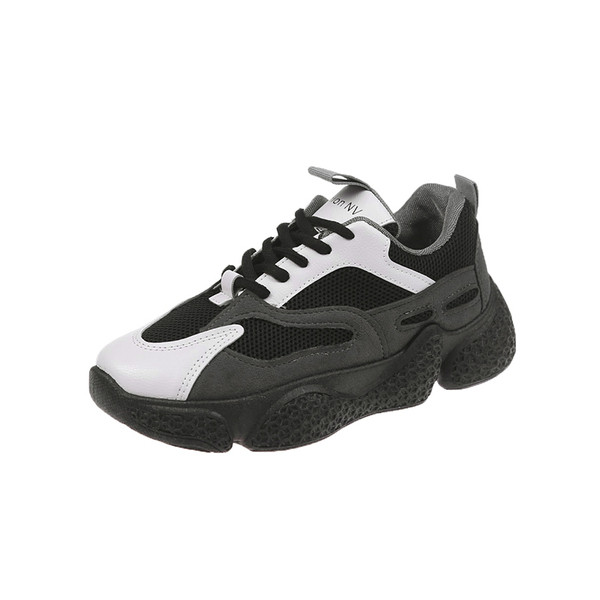 Modern női tornacipő durva talppal és fűzős fehér és fekete színben