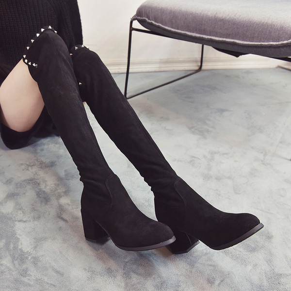 Cizme de dama elegante cu toc gros si pietre in negru