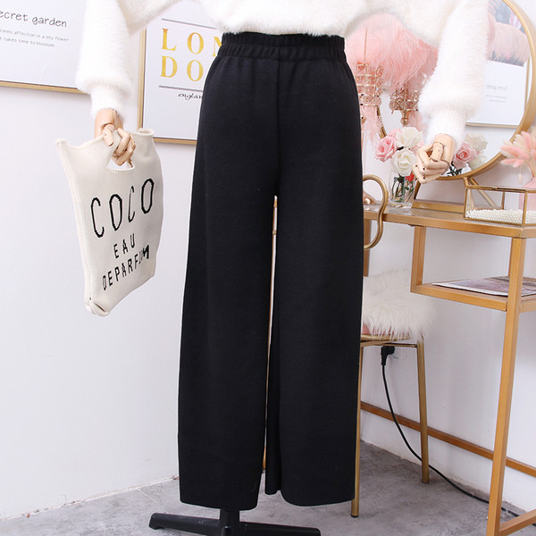 Alkalmi női nadrág több színben - széles modell