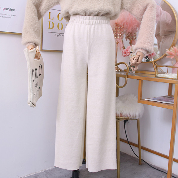 Alkalmi női nadrág több színben - széles modell