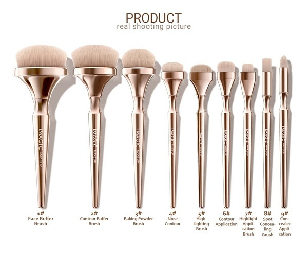 Луксозен комплект от 9 четки за лице в златист цвят
