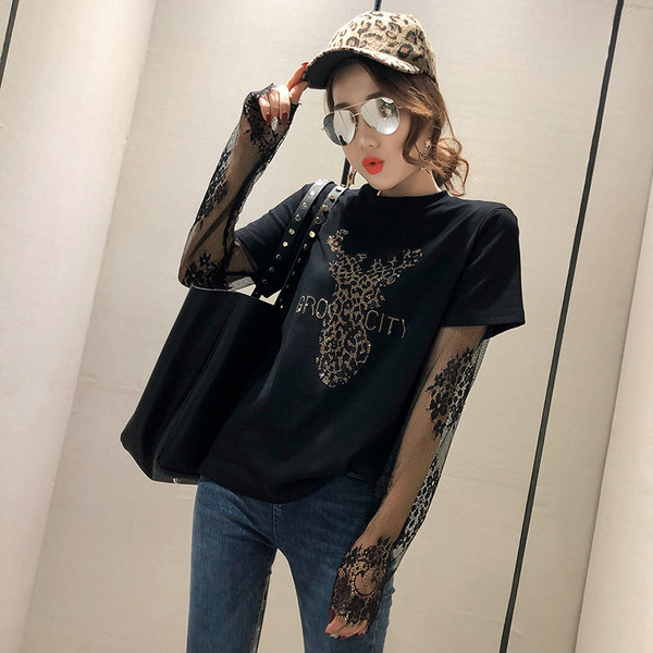 Bluza de dama model nou cu maneci din dantela