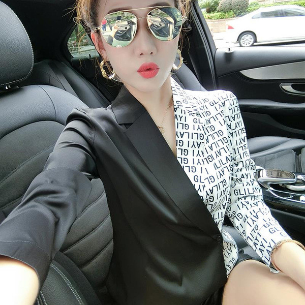 Cămașă elegantă de damă cu decolteu spitz în mai multe culori