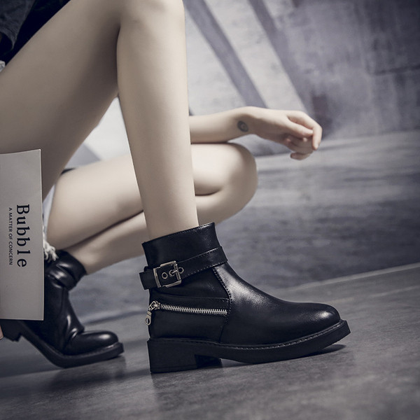 Ghete de dama moderne cu fermoar si toc gros in negru si maro